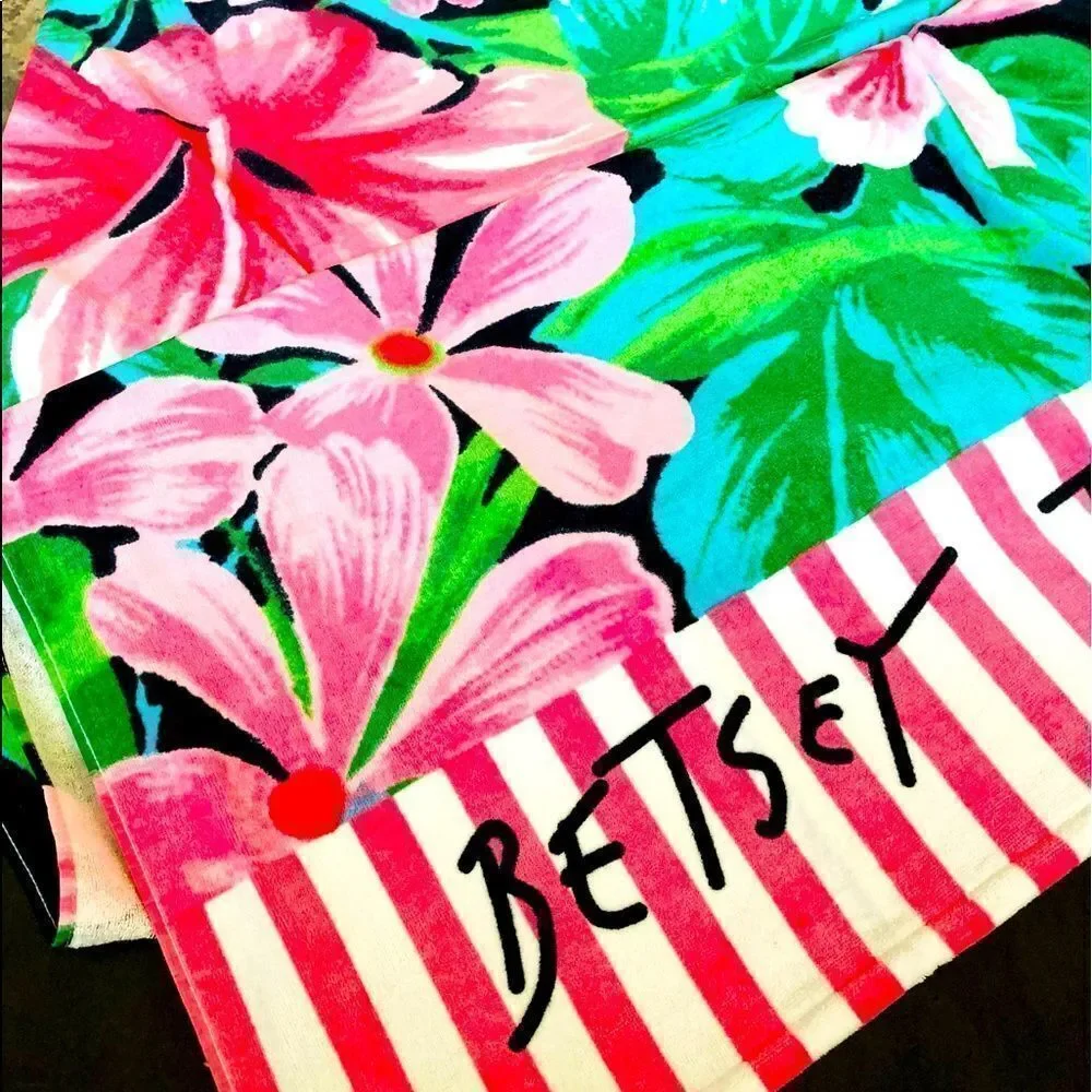 Betsey Johnson Hawaiian Hibiscus Tropical Palm Beach Towel
